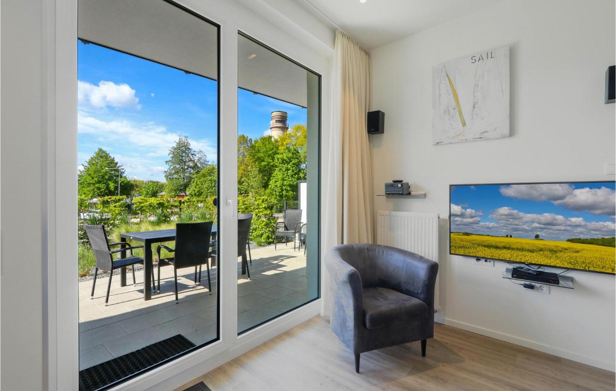 Cozy Apartment In Luebeck Travemuende With Sauna Exterior photo
